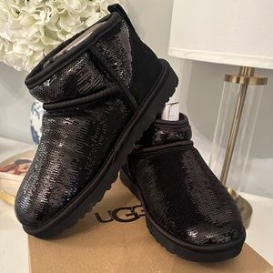 Sparkly Black Mini Uggs